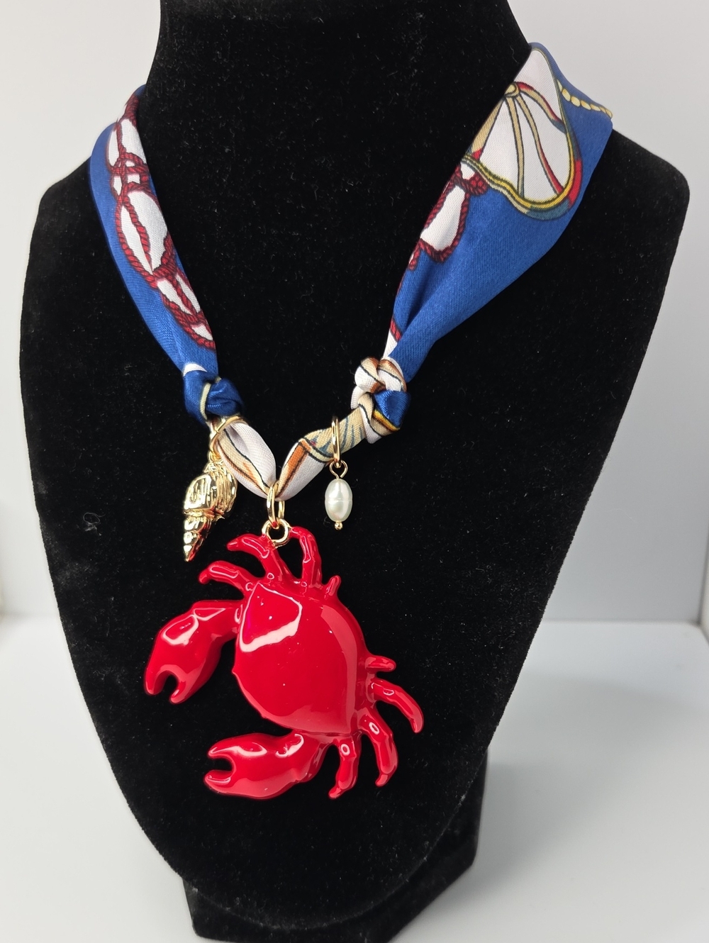 💙▪️🦀Piper K▪️ Nautical Blue Adjustabel Scarf Red Crab Pendant Pearl Necklace - Picture 10 of 12